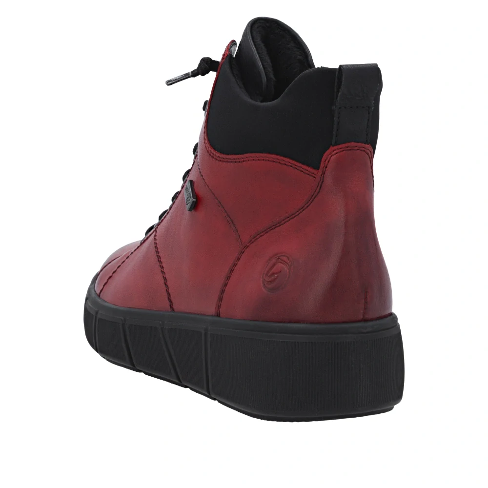 Remonte D1T76-35